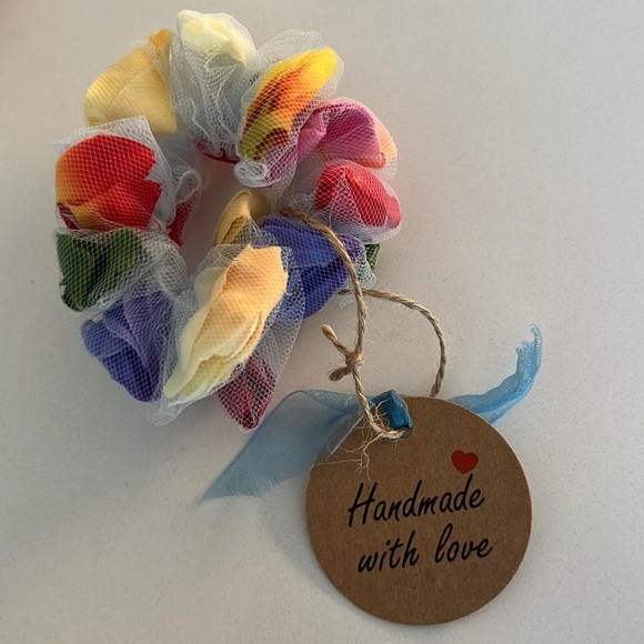 NWT Scrunchie BarbiePink ‼️HostPick‼️NWT Hand-made mesh&flower petals - Picture 7 of 7